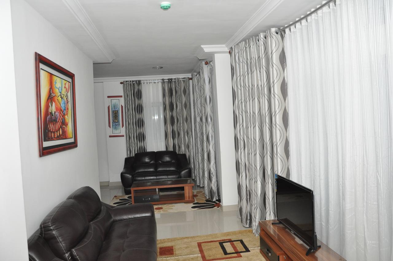 Rosalie'S Suites Lome Exterior photo